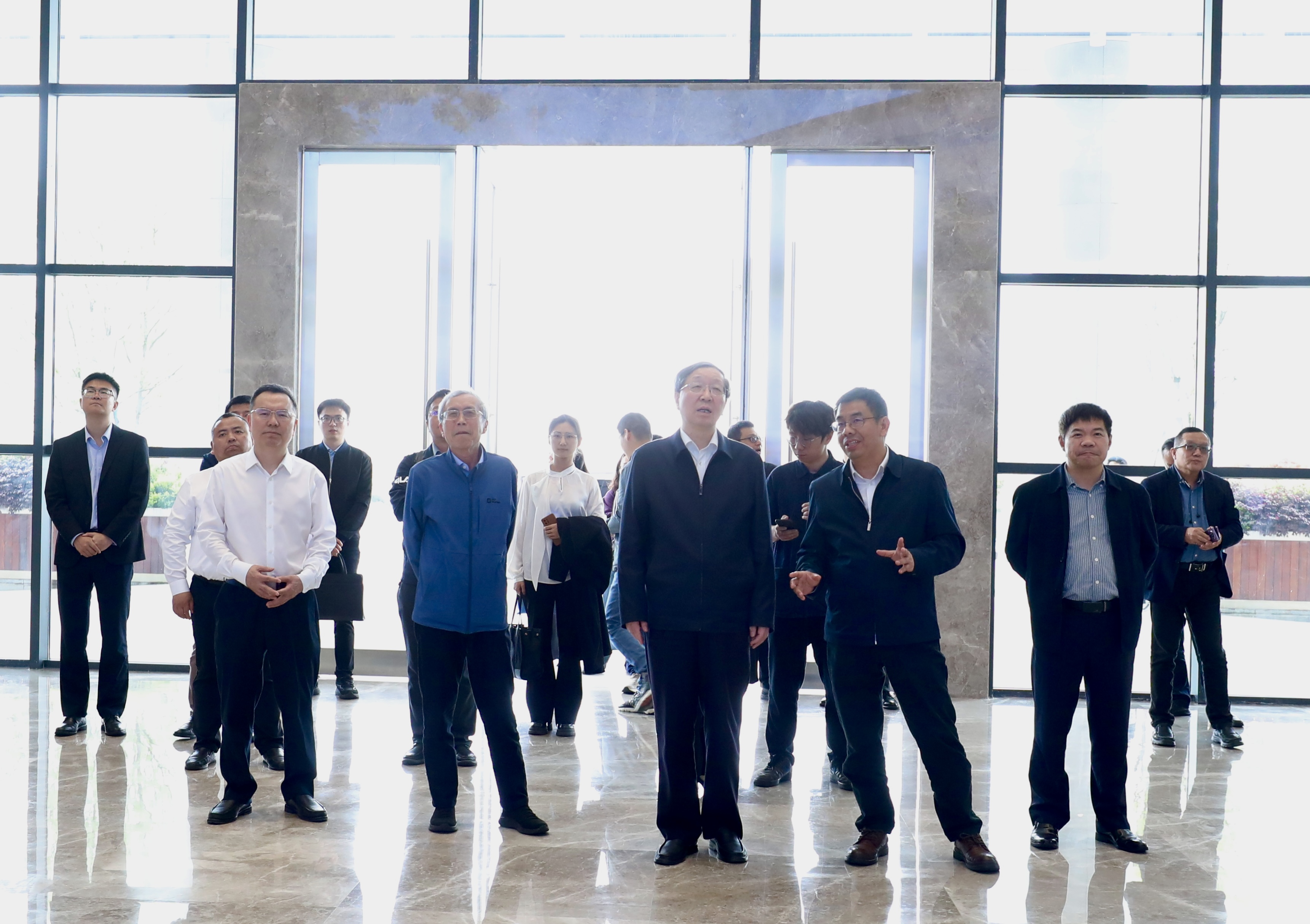 ÈóÊÂÇé3.020240415-100156 ÈóÊÂÇé3.020240415-100156.jpg